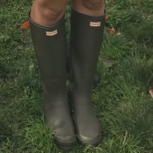 Hunter Tall Rainboots Adjustable Back Olive Green